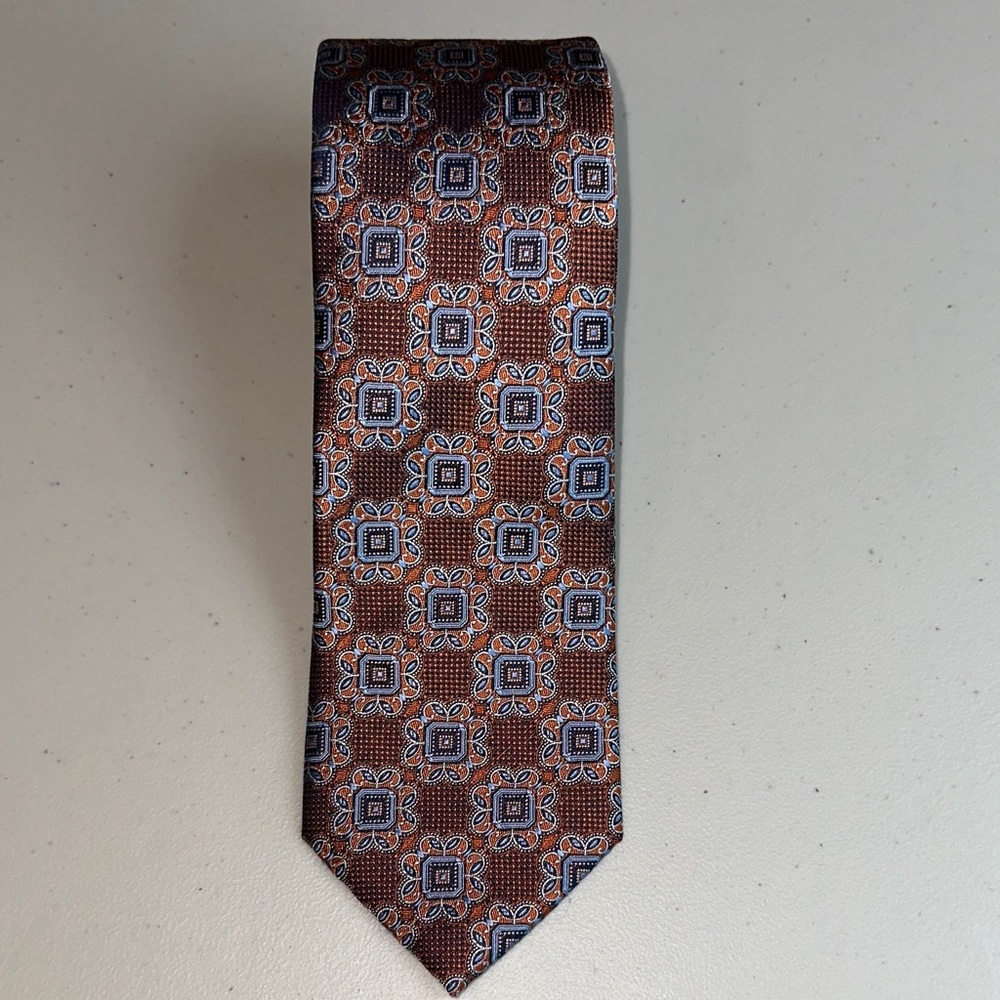 NWT JOS A. BANK Brown and Blue Geometric 100% Silk One SZ Tie